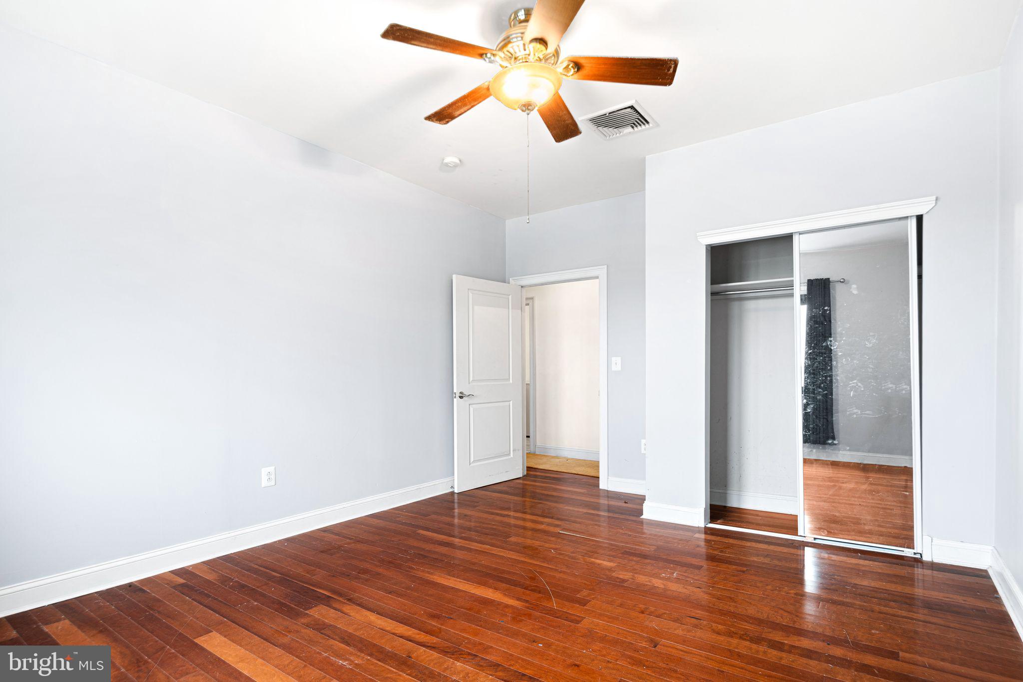 LOWER MOYAMENSING - Commercial Sale