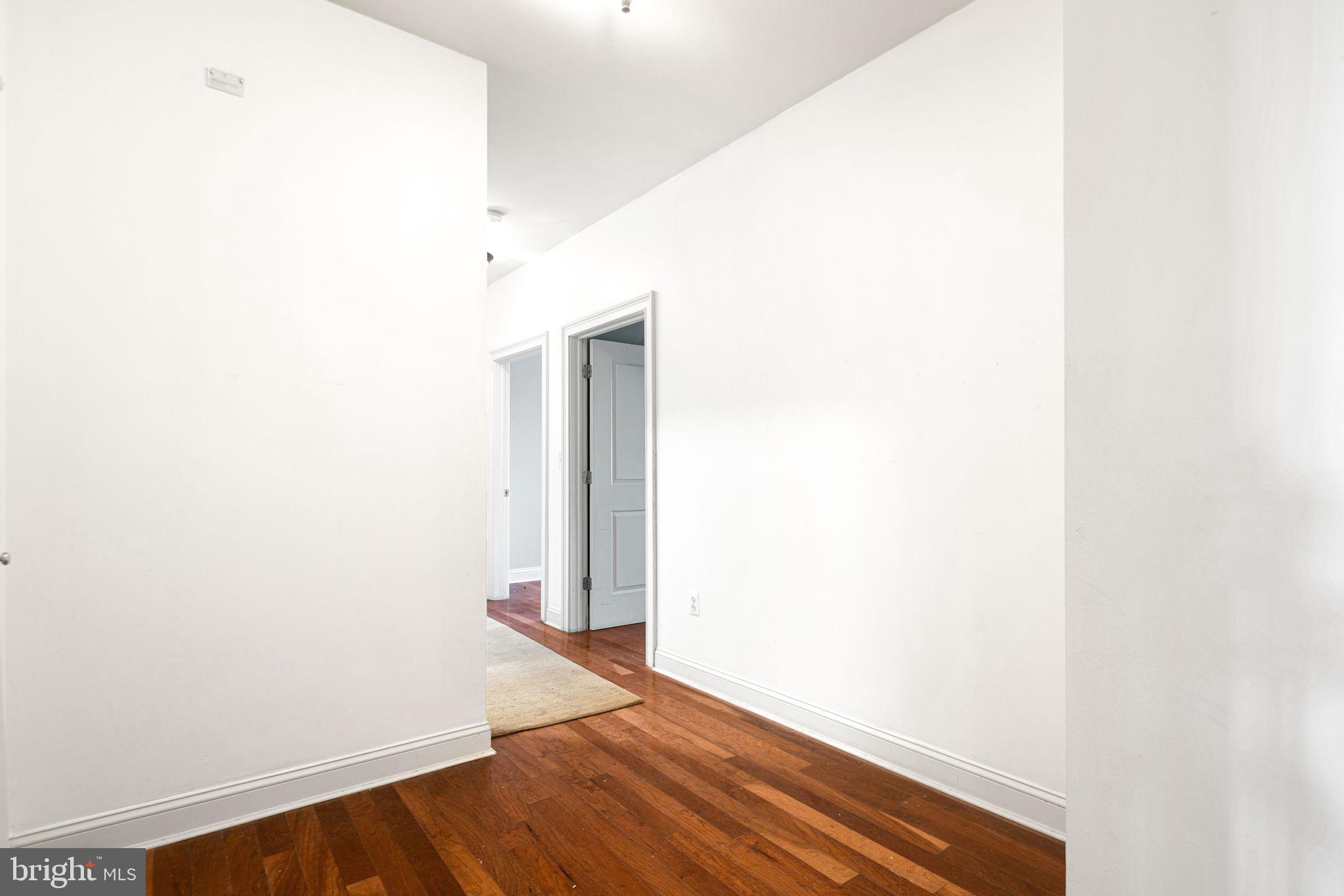 LOWER MOYAMENSING - Commercial Sale