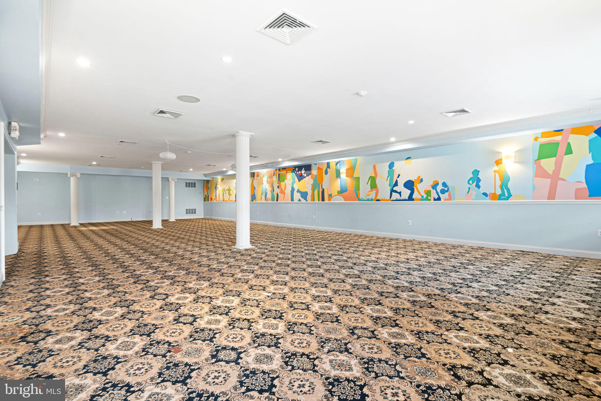 LOWER MOYAMENSING - Commercial Sale