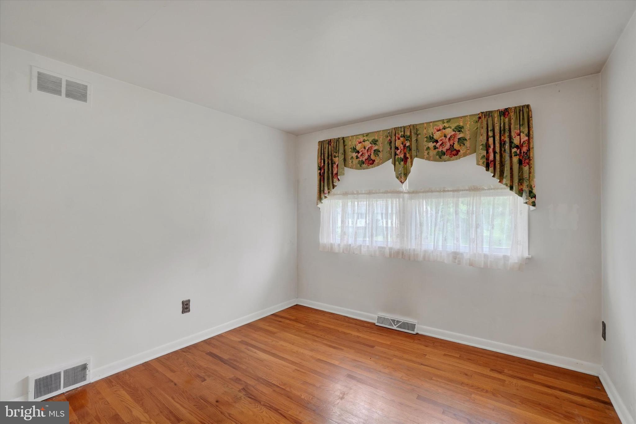 SHETTERS GROVE - Residential