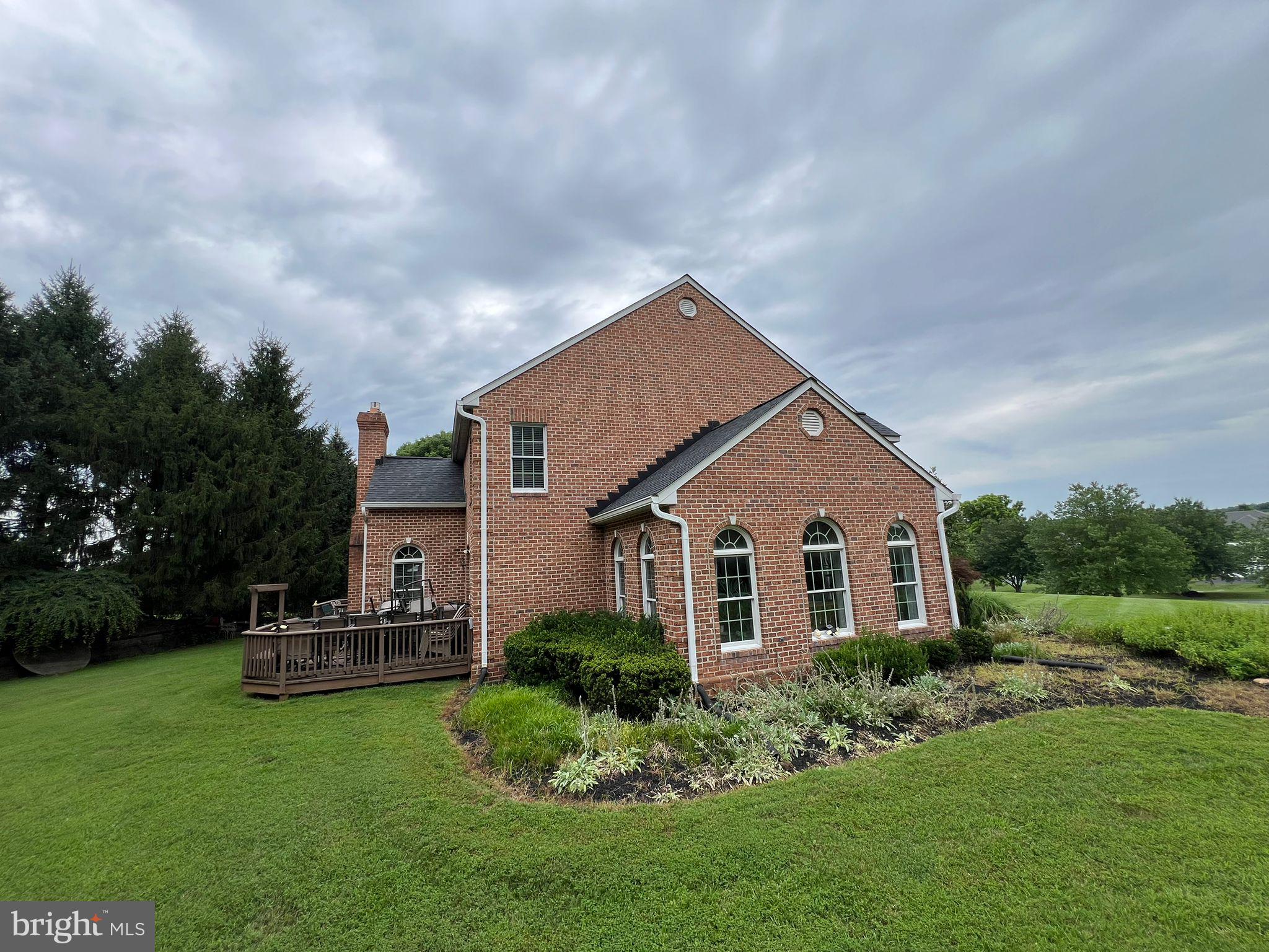 3131 RIVER VALLEY CHASE