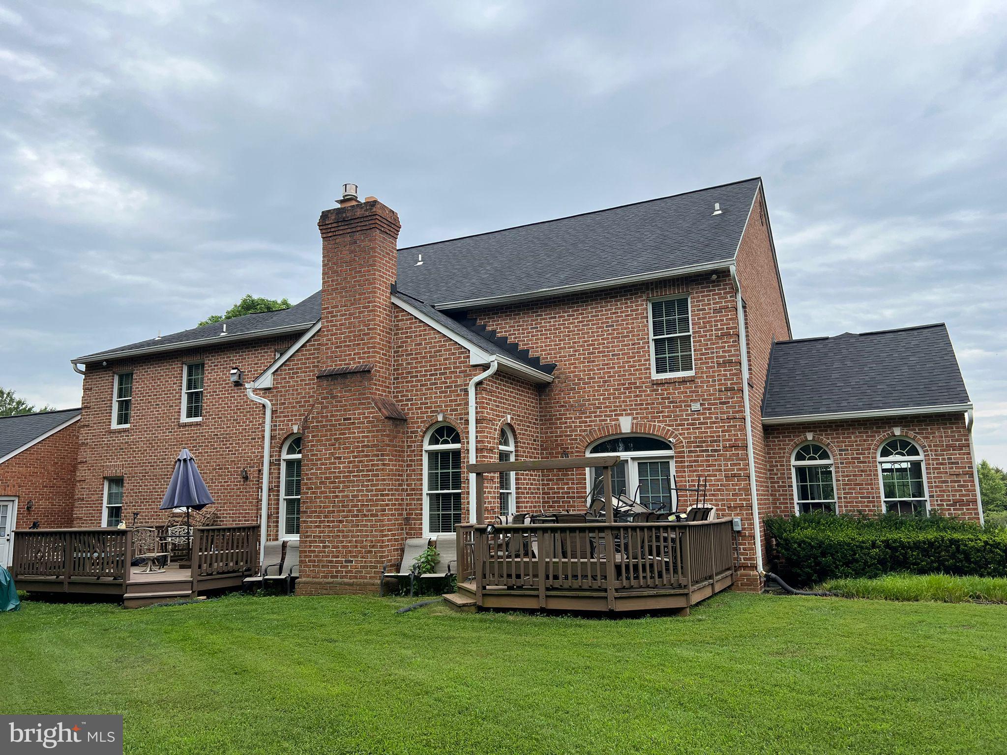 3131 RIVER VALLEY CHASE