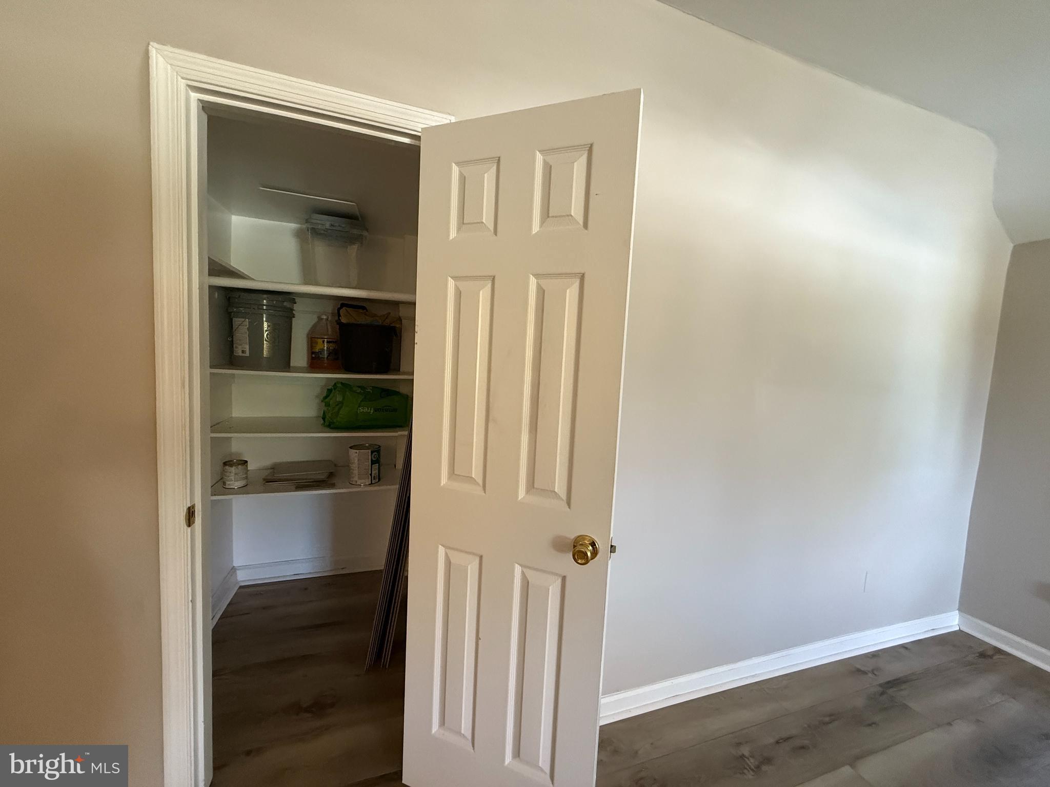 ROSSLYN - Residential Lease