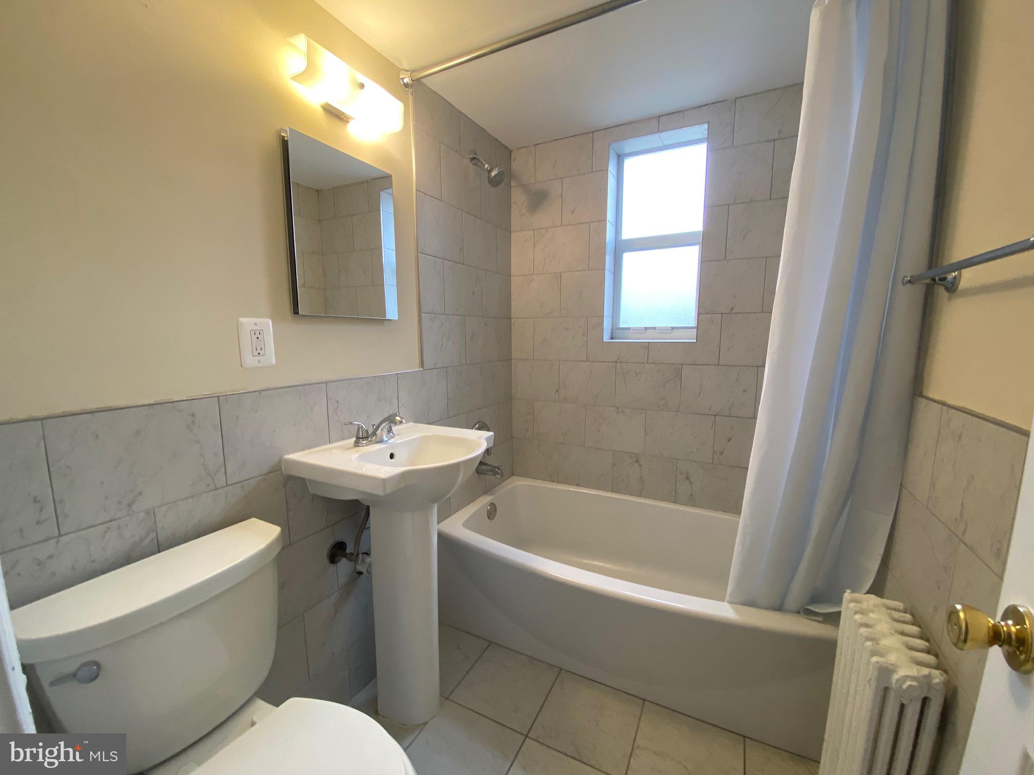 ROSSLYN - Residential Lease