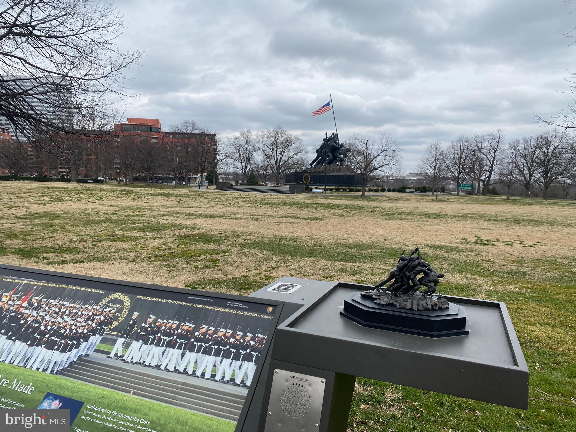 ROSSLYN - Residential Lease