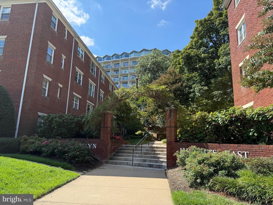 Fully Renovated Condo in the Heart of Rosslyn!

This bright and spacious condo features brand new floors and fresh paint. The kitchen offers gas cooking, and the large bedroom provides plenty of comfort and flexibility. Rent includes all utilities plus extra storage, making it an incredible value. Two off-street parking spaces are also included.

Enjoy unbeatable convenience—just a 10-minute walk to the Rosslyn Metro, less than a mile to the Key Bridge, and steps from dining, shopping, and more.