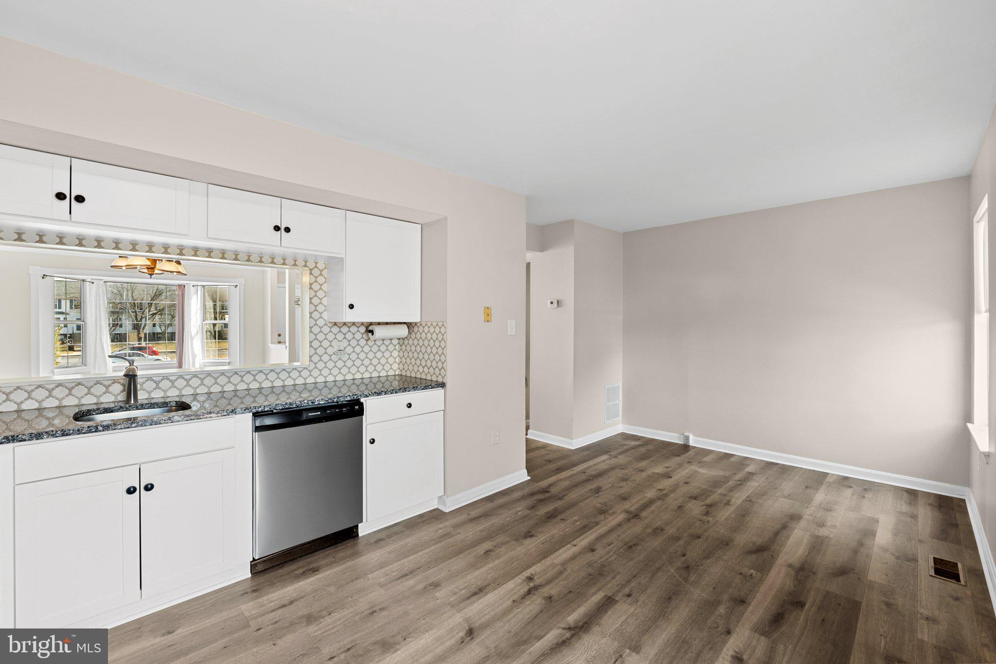 ROBIN MEADOWS - Residential Lease