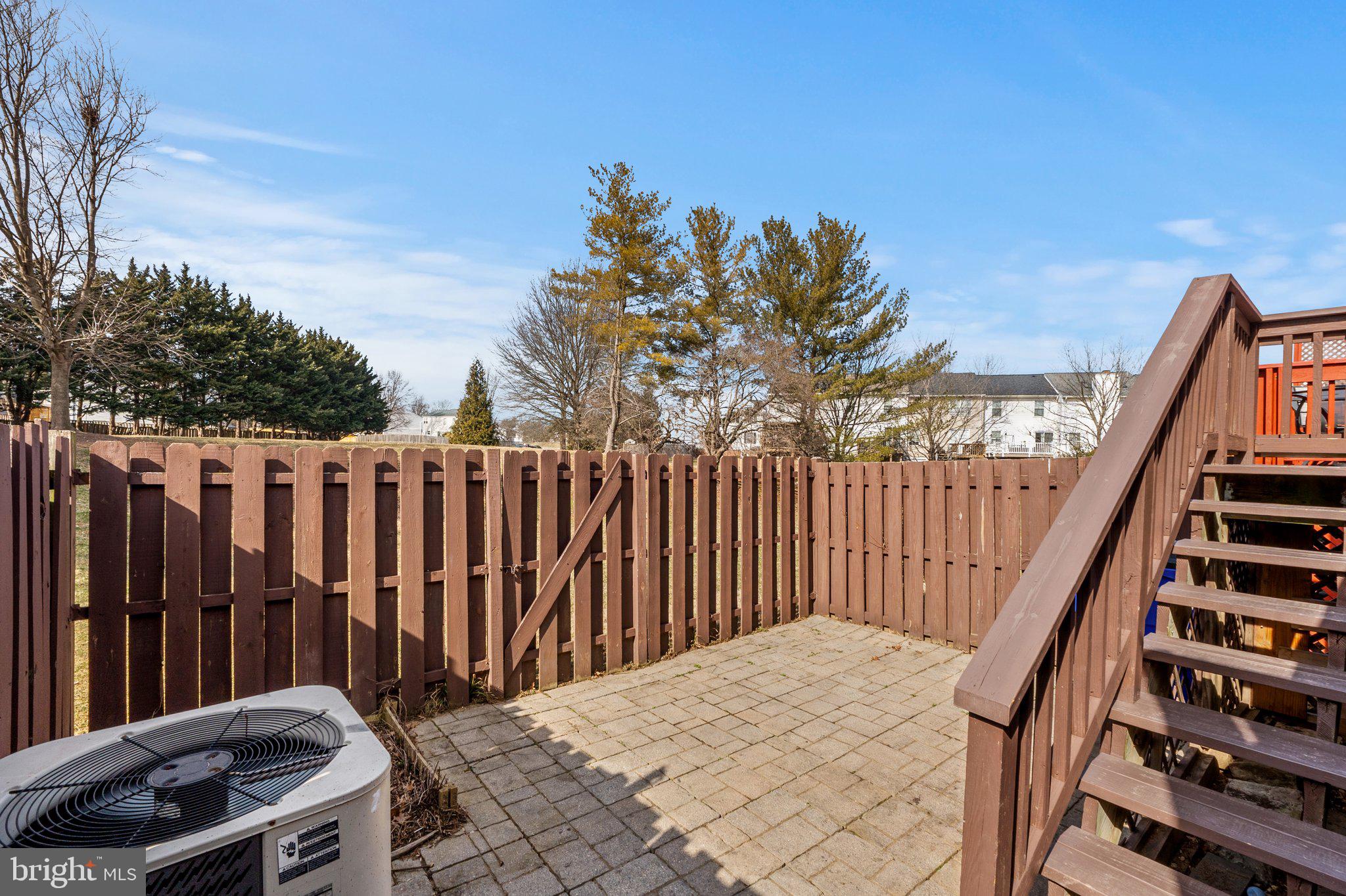 ROBIN MEADOWS - Residential Lease