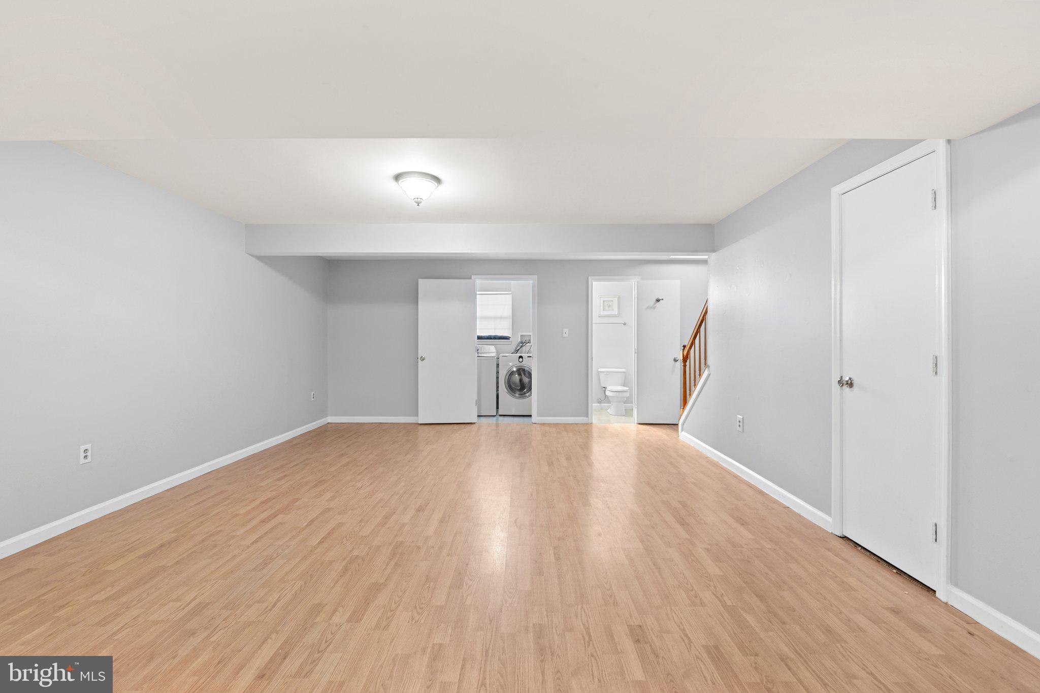 ROBIN MEADOWS - Residential Lease