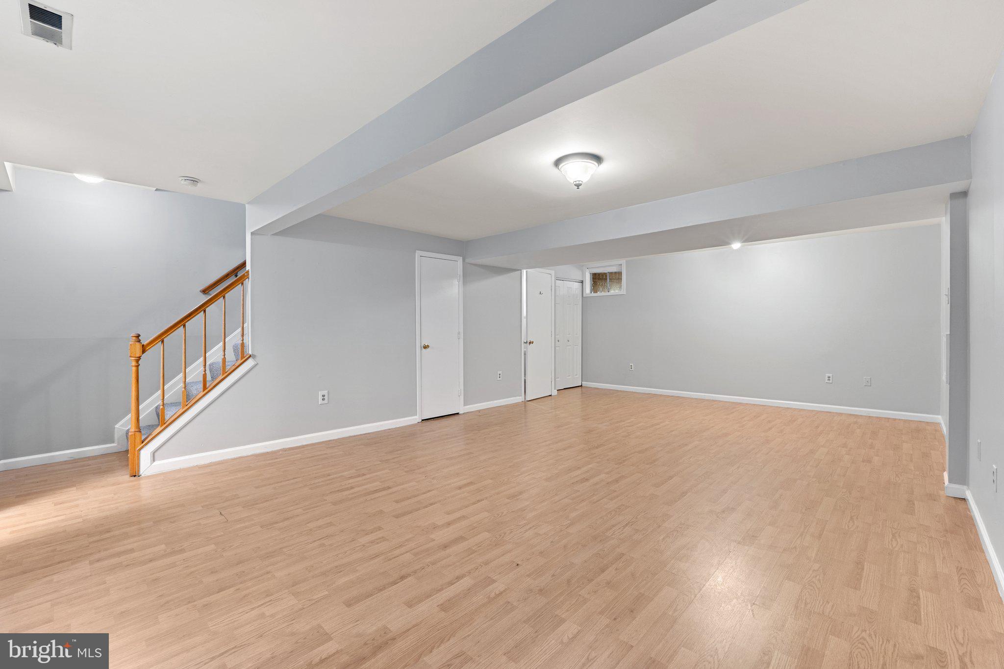 ROBIN MEADOWS - Residential Lease