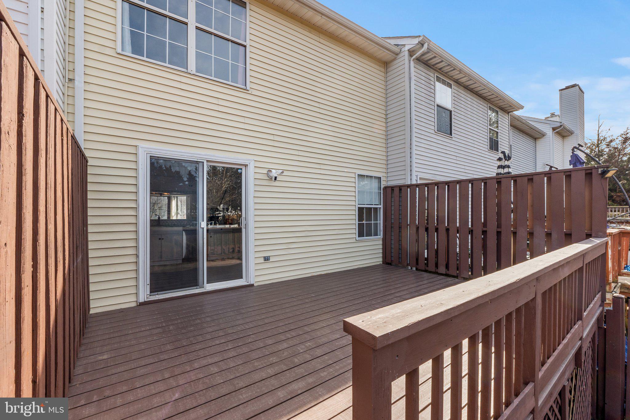 ROBIN MEADOWS - Residential Lease