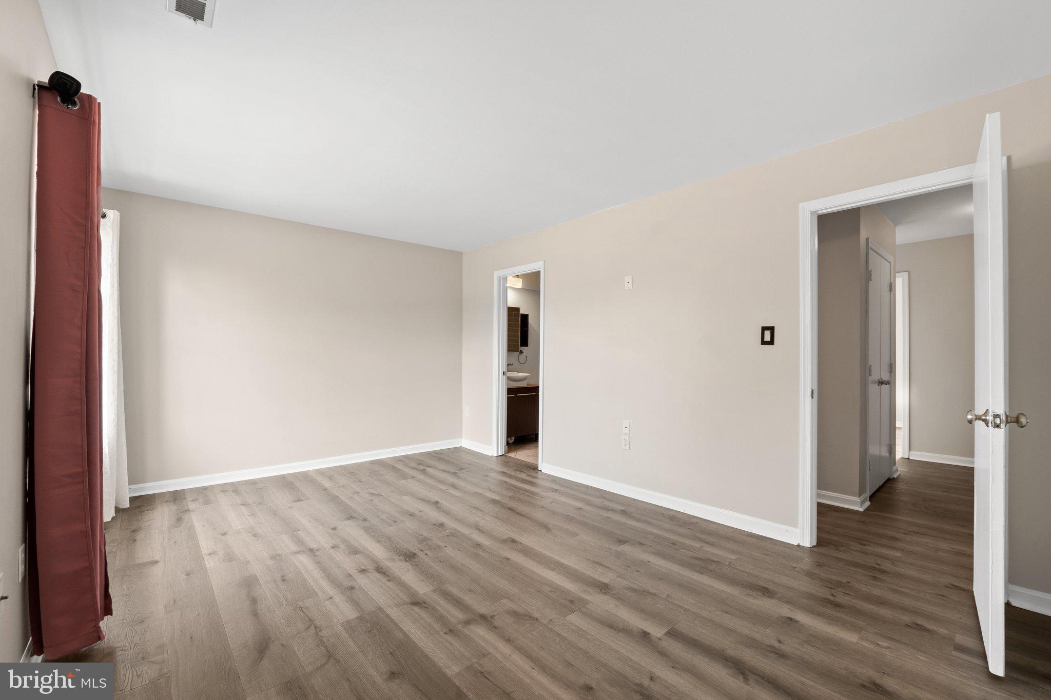 ROBIN MEADOWS - Residential Lease