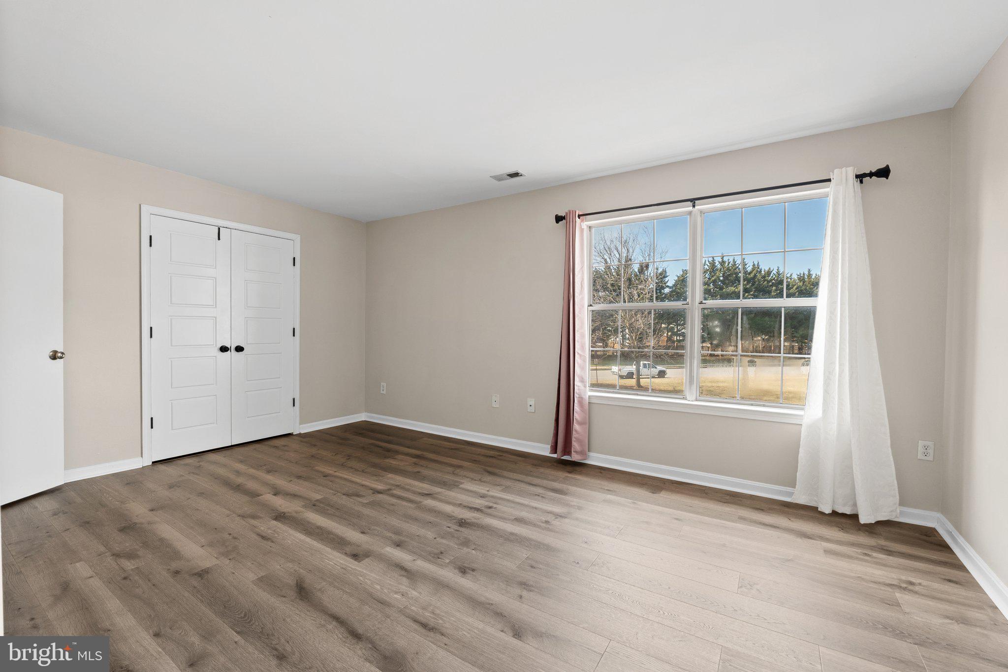 ROBIN MEADOWS - Residential Lease