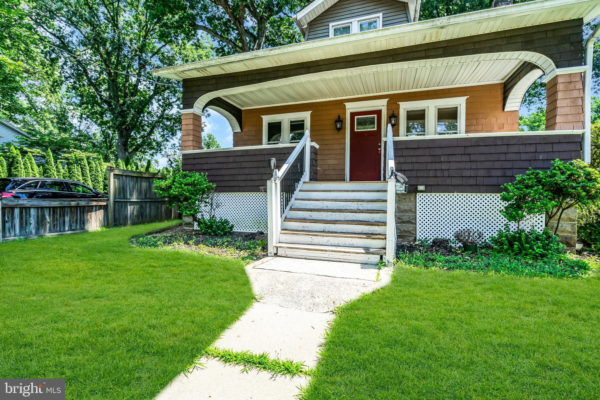 77 WOODLAND AVENUE