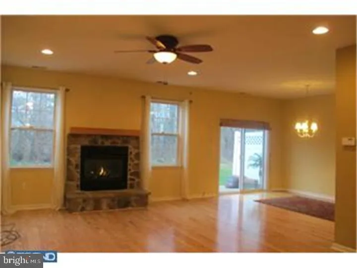 Pennington, New Jersey 08534, United States, 3 Bedrooms Bedrooms, ,3 BathroomsBathrooms,Residential,Active,156172