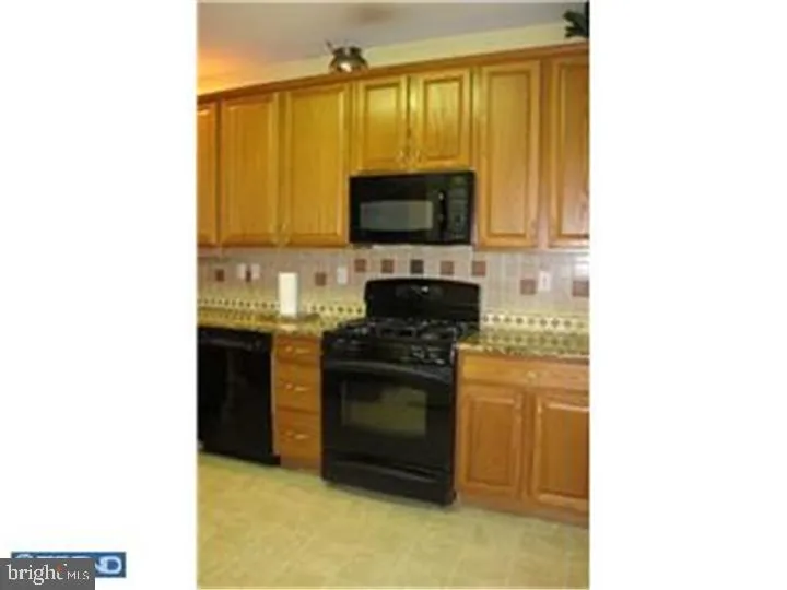 Pennington, New Jersey 08534, United States, 3 Bedrooms Bedrooms, ,3 BathroomsBathrooms,Residential,Active,156172