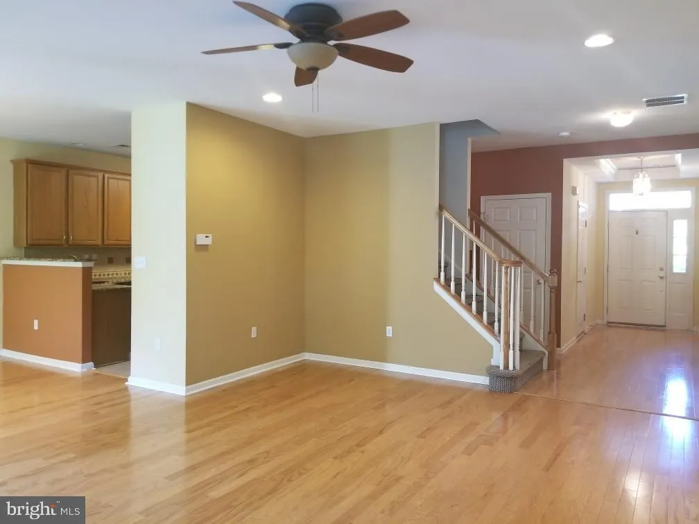 Pennington, New Jersey 08534, United States, 3 Bedrooms Bedrooms, ,3 BathroomsBathrooms,Residential,Active,156172