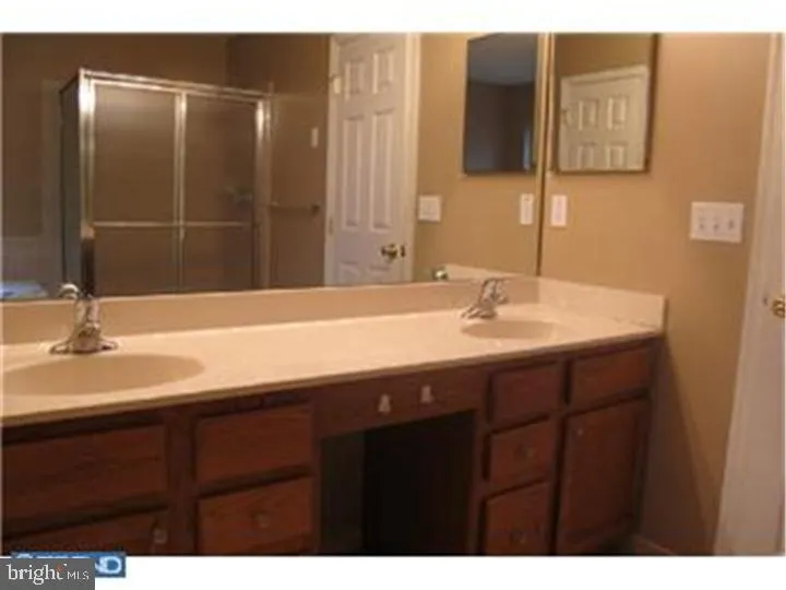 Pennington, New Jersey 08534, United States, 3 Bedrooms Bedrooms, ,3 BathroomsBathrooms,Residential,Active,156172