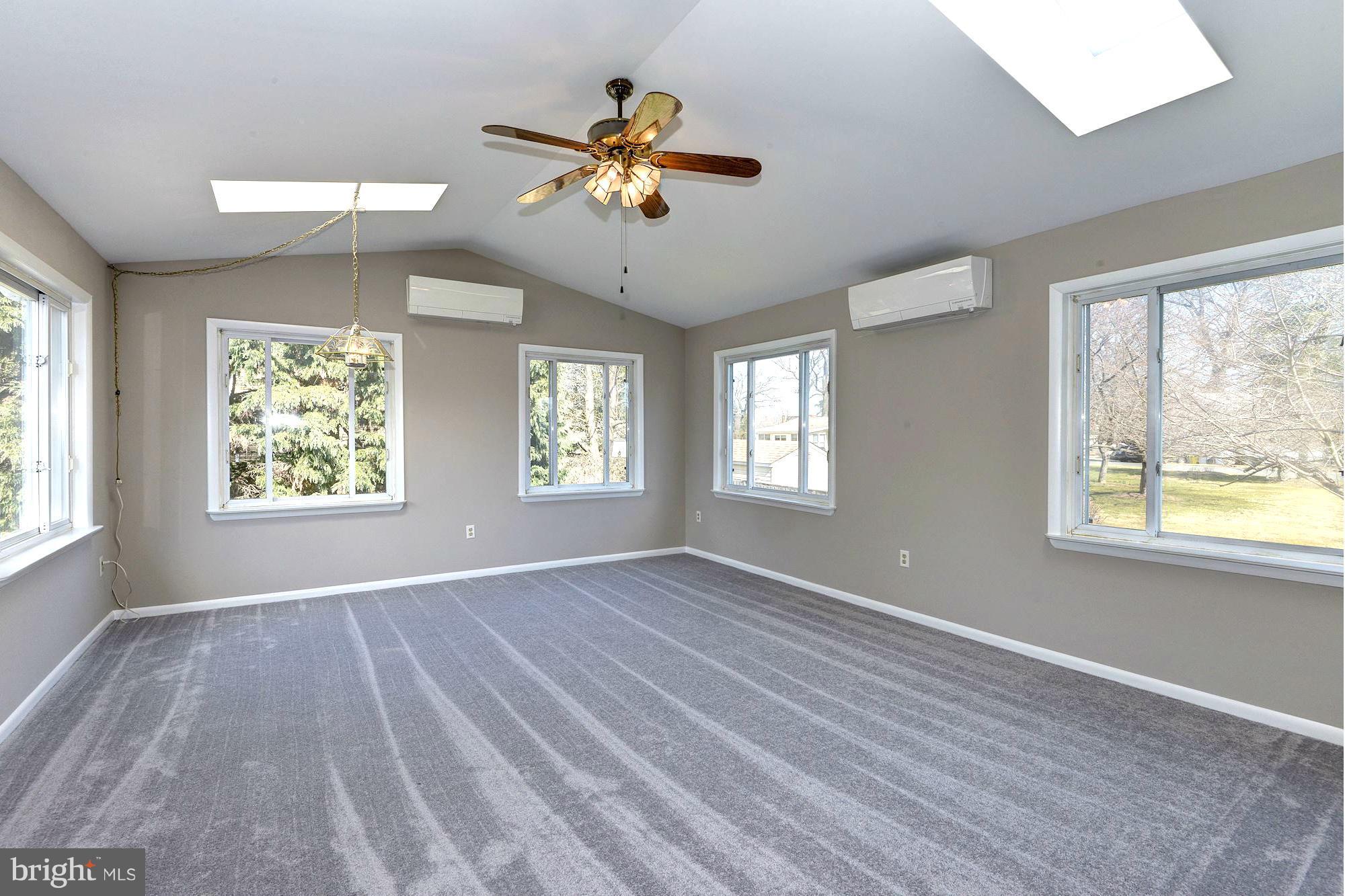 WHITEHALL BEACH - Residential