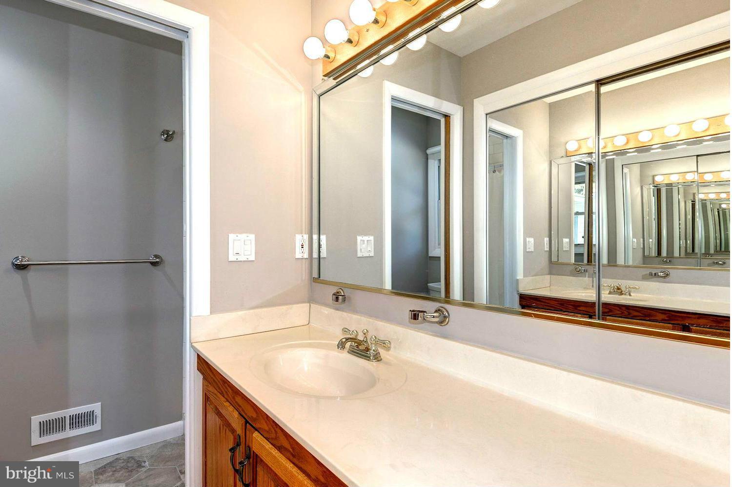 WHITEHALL BEACH - Residential