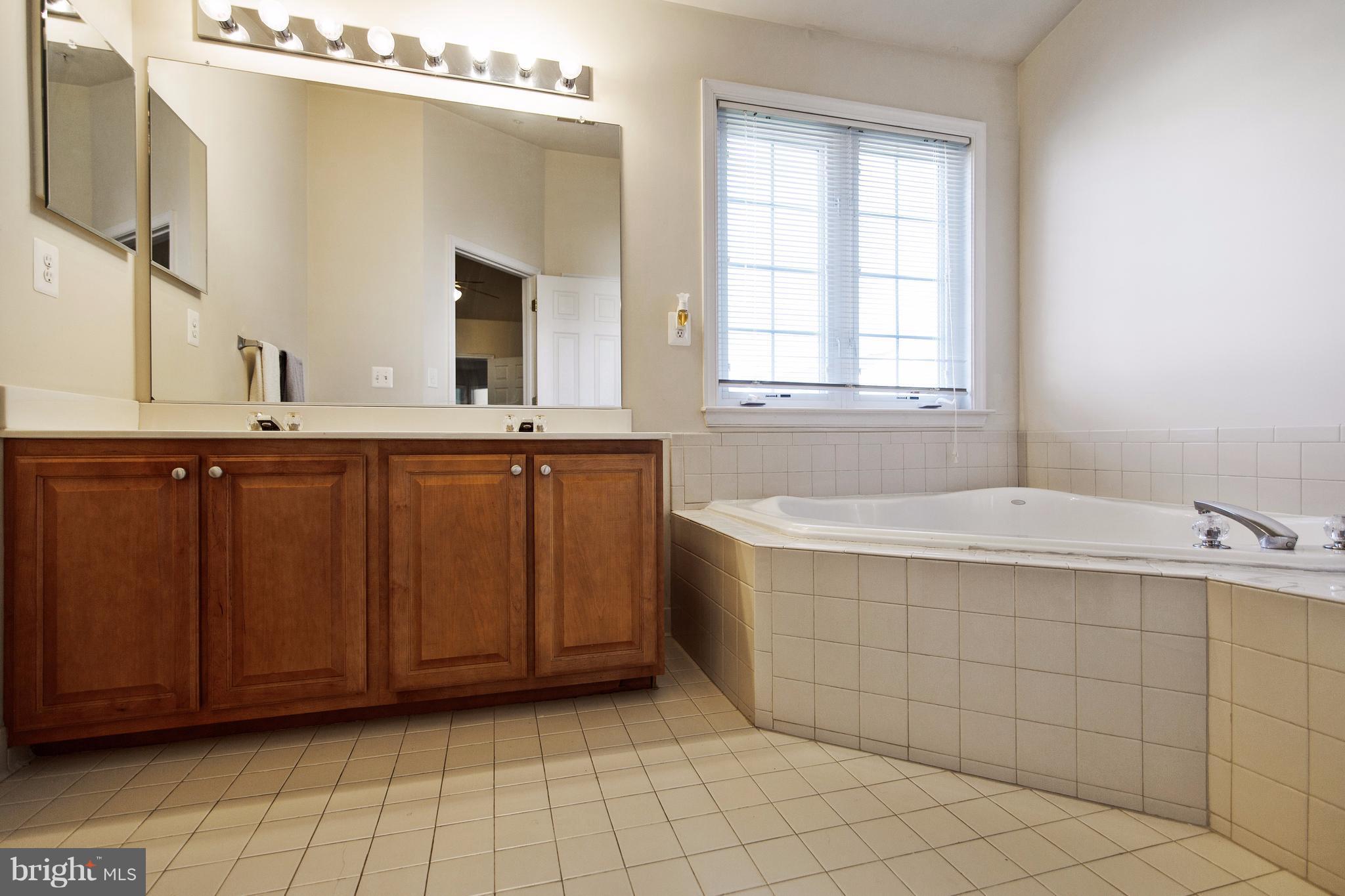 CROFTON VALLEY - Residential