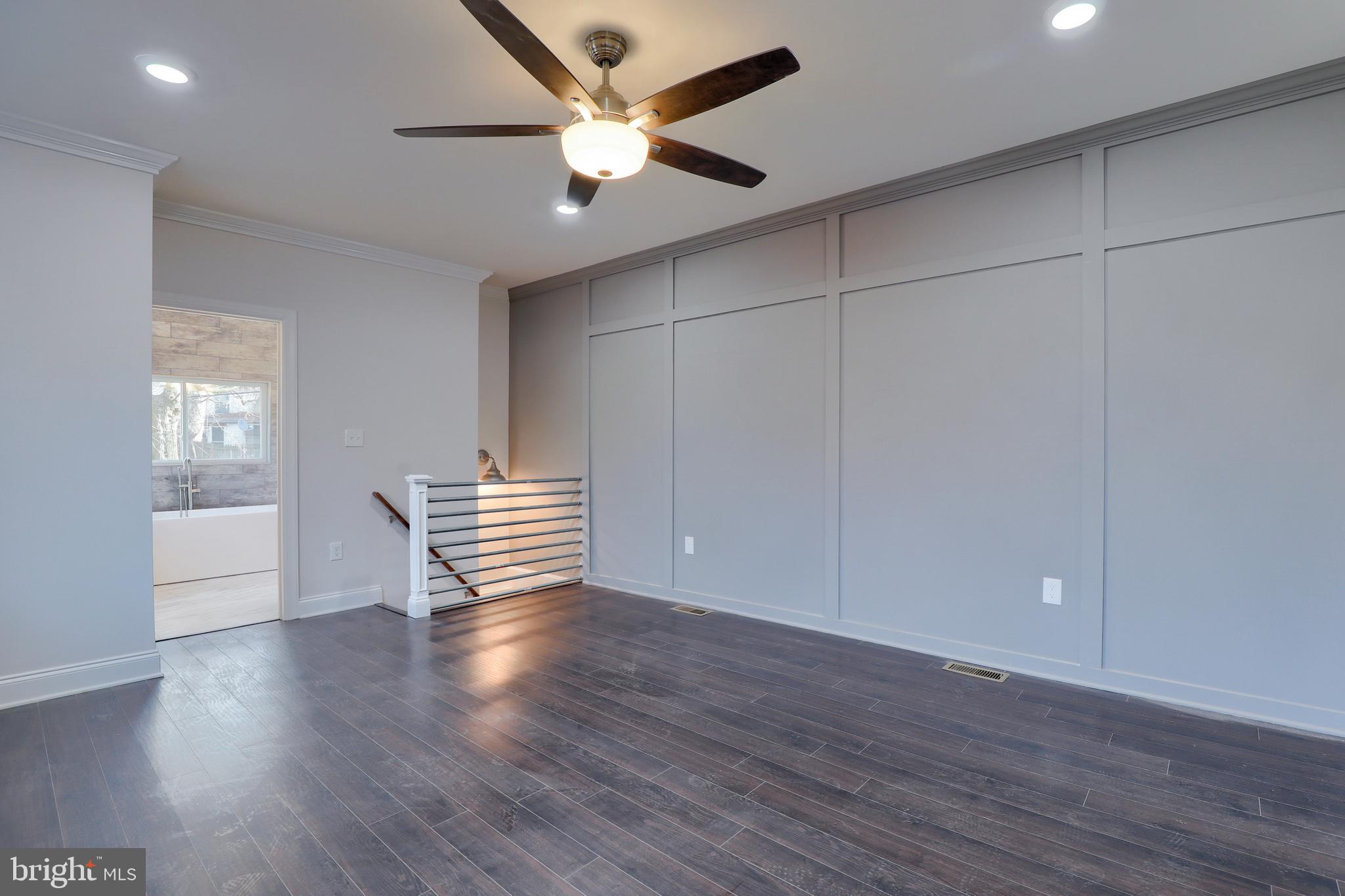 SOUTH LANCASTER - Residential