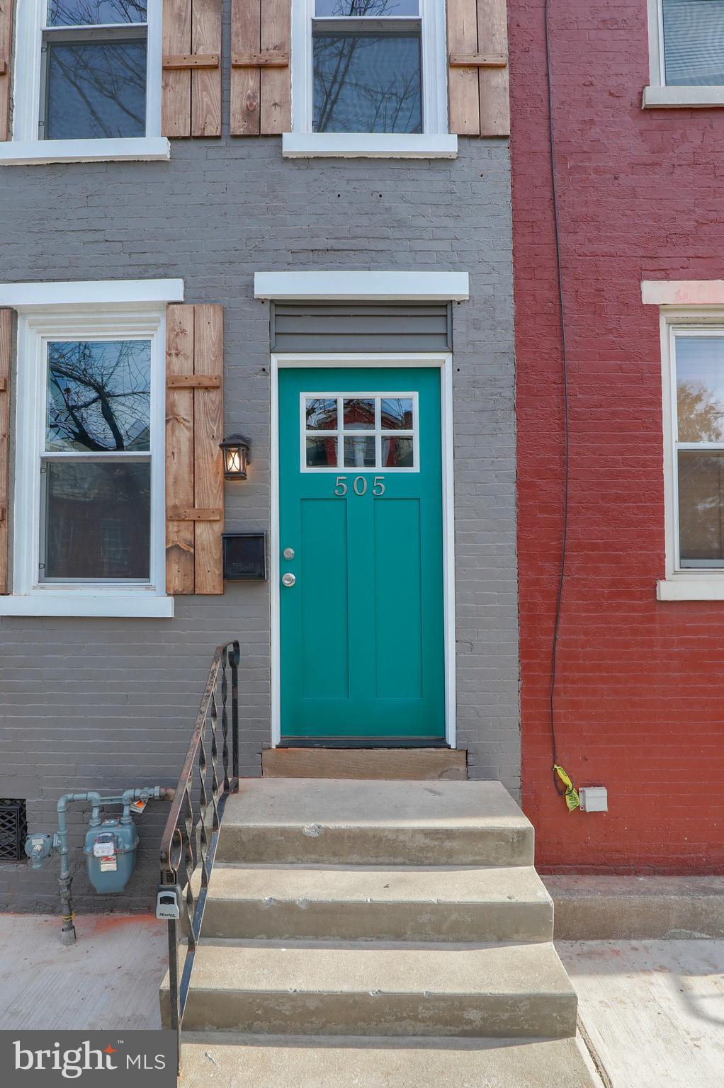 SOUTH LANCASTER - Residential