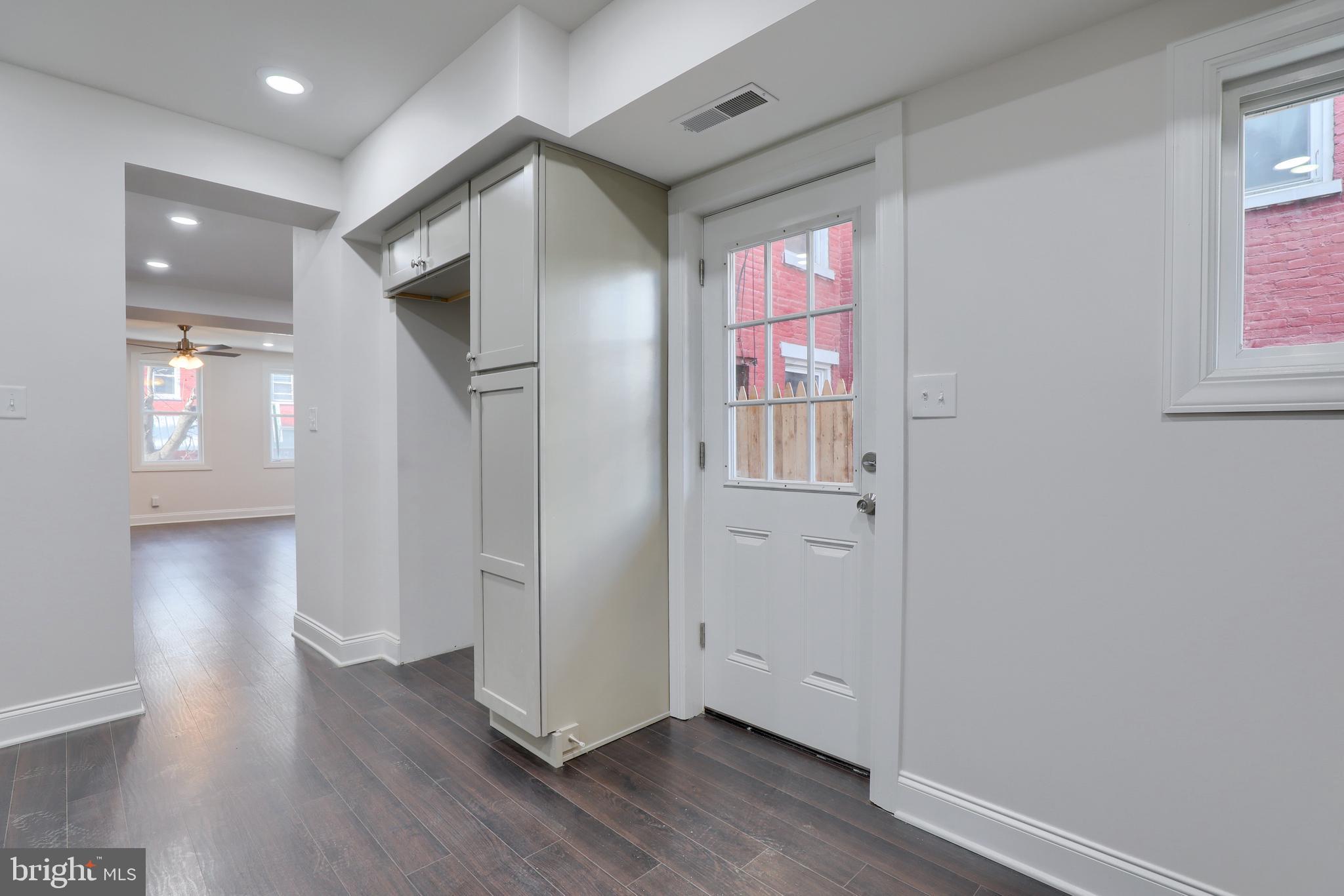 SOUTH LANCASTER - Residential