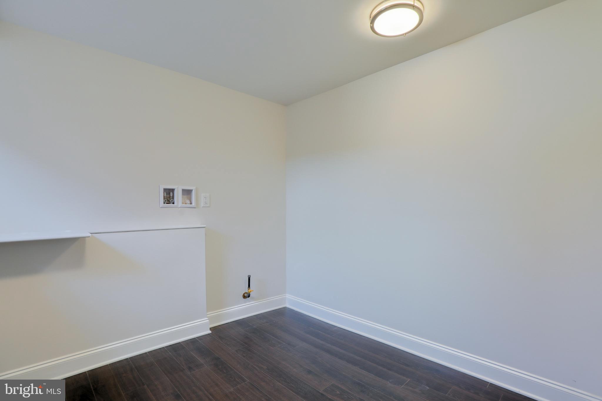 SOUTH LANCASTER - Residential