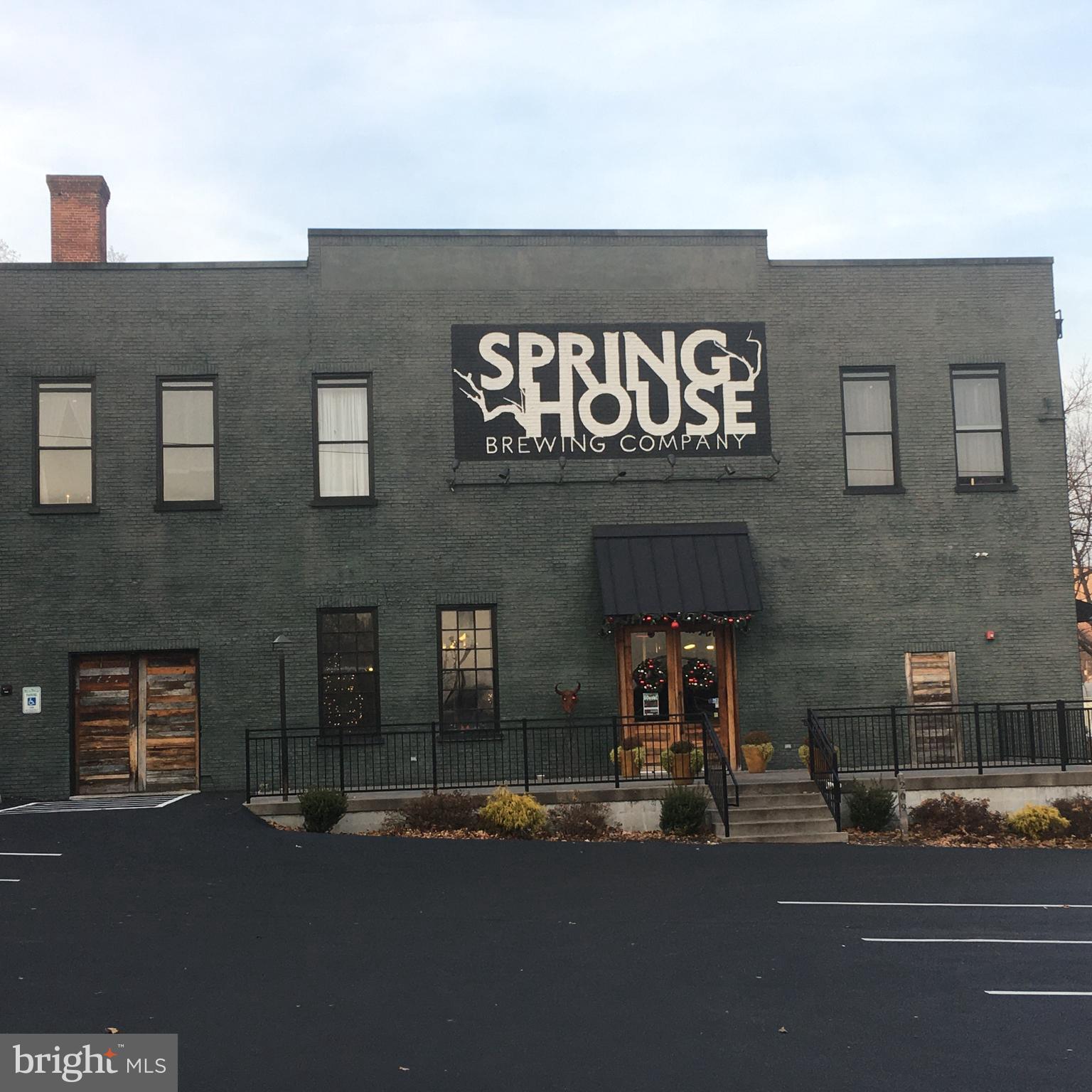 SOUTH LANCASTER - Residential