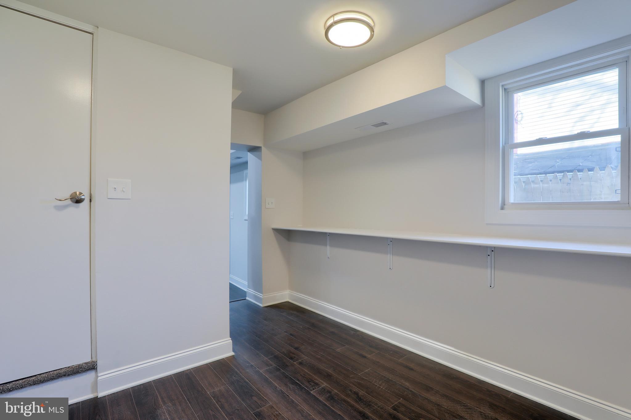 SOUTH LANCASTER - Residential