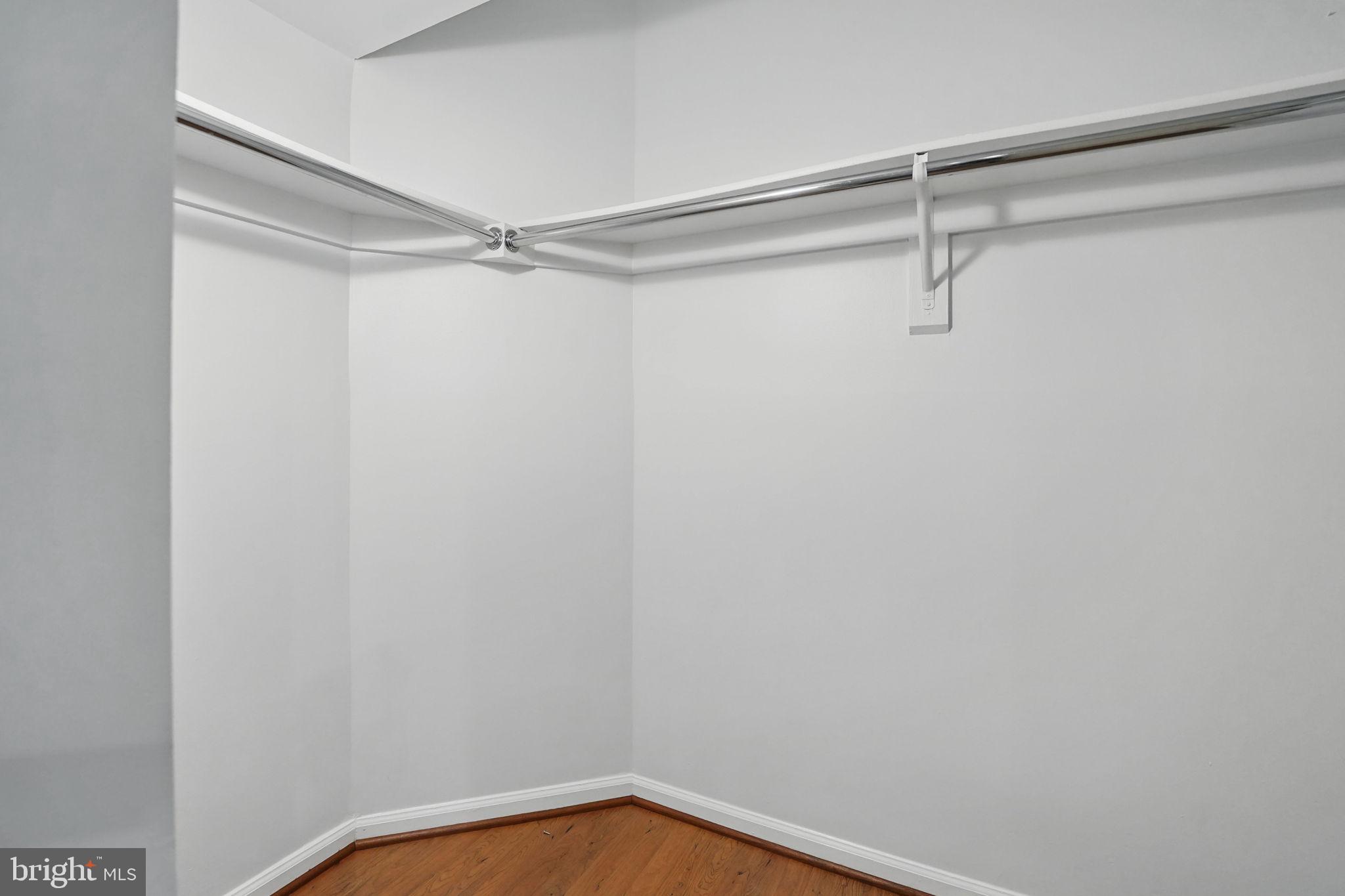 STRATFORD PLACE AT KINGS - Residential