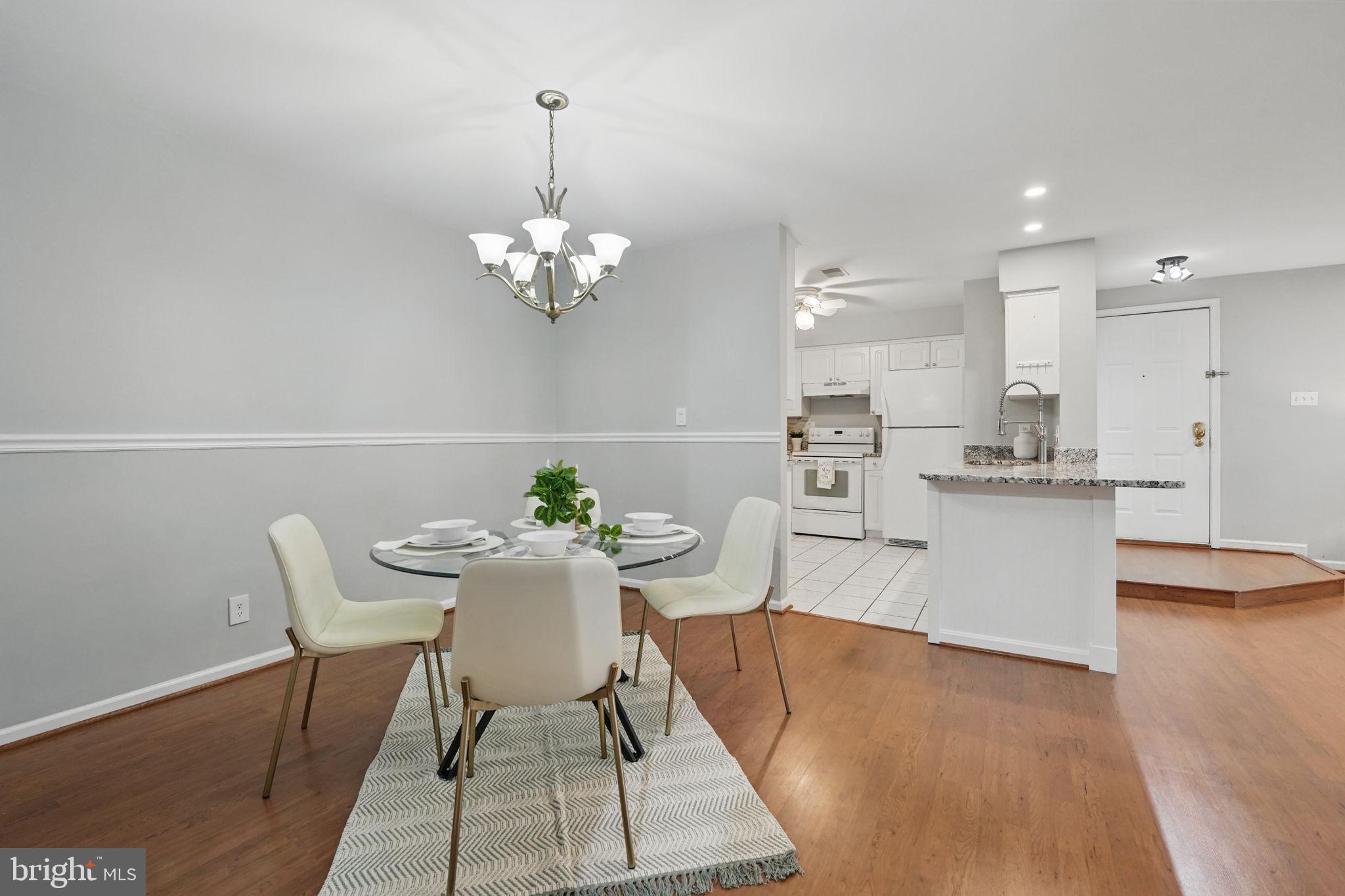 STRATFORD PLACE AT KINGS - Residential