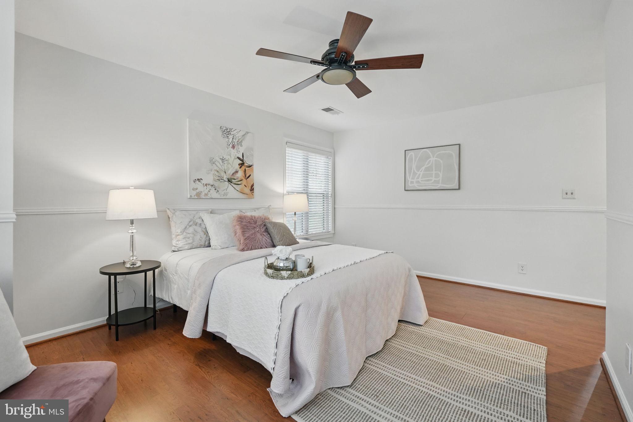 STRATFORD PLACE AT KINGS - Residential