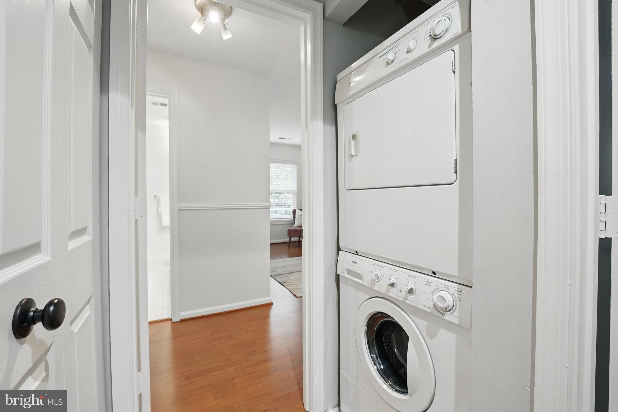 STRATFORD PLACE AT KINGS - Residential