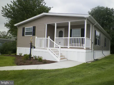 403 Clear Creek Court, North Wales, PA MLS: PAMC2163424