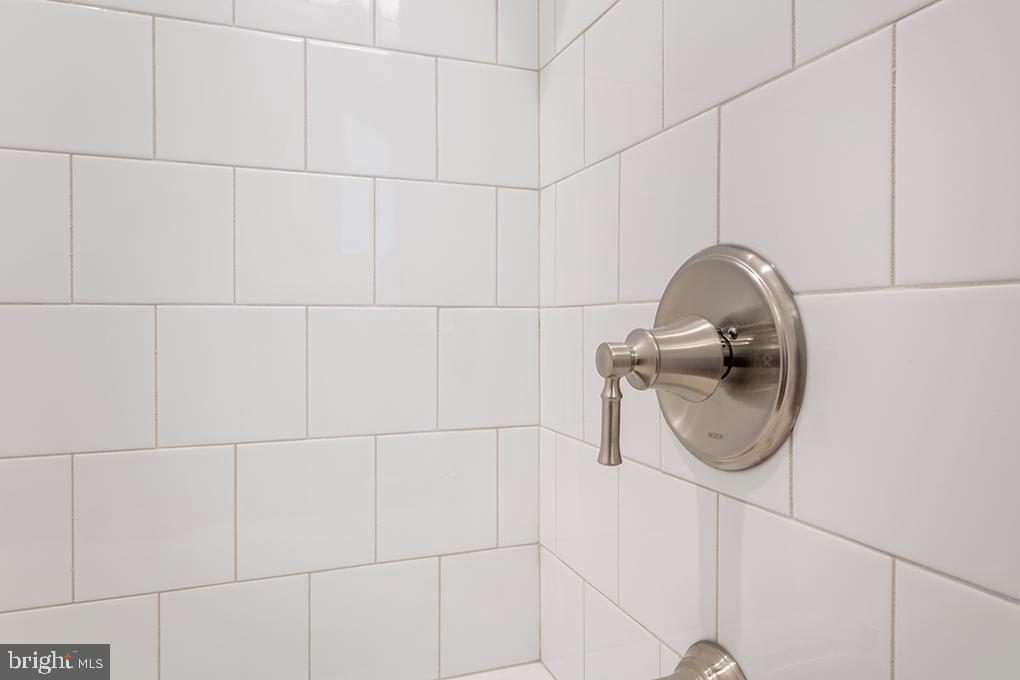 NEWTOWN WALK AT ELLIS PRESERVE - Residential