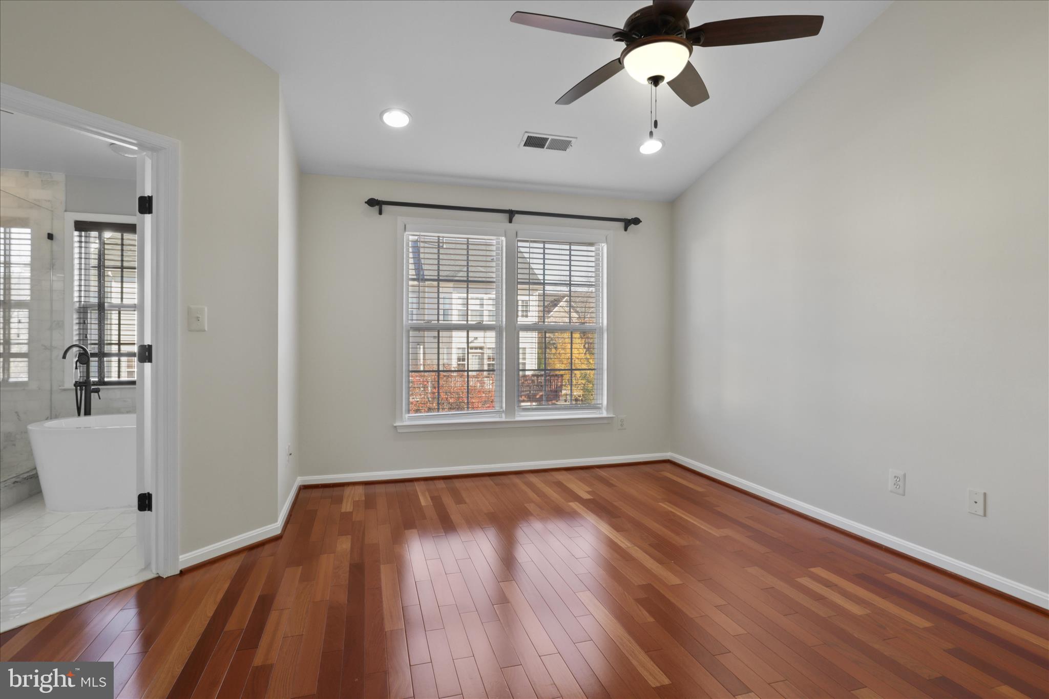 STONE RIDGE - Residential