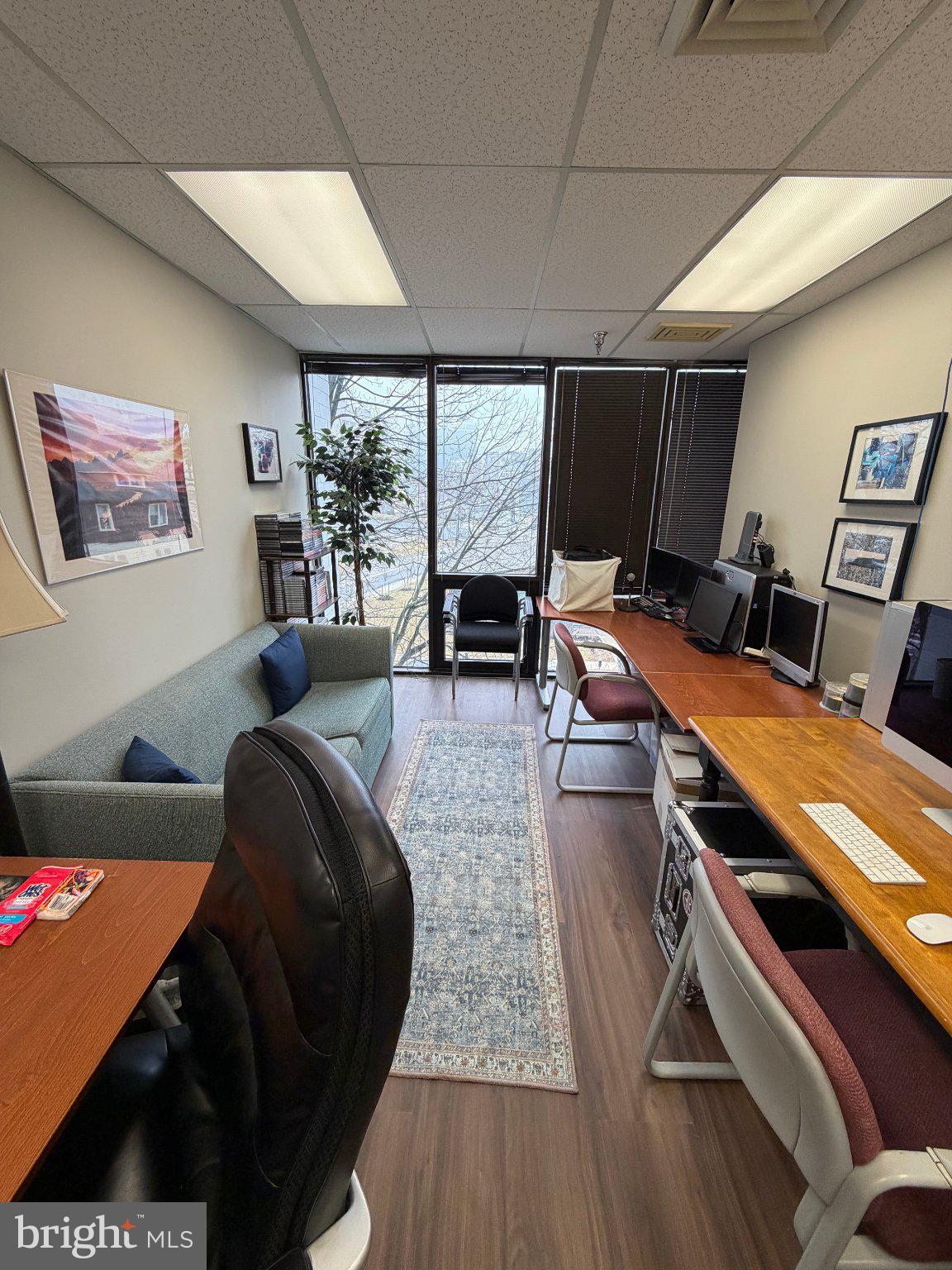 606 BALTIMORE AVE. AVENUE 200