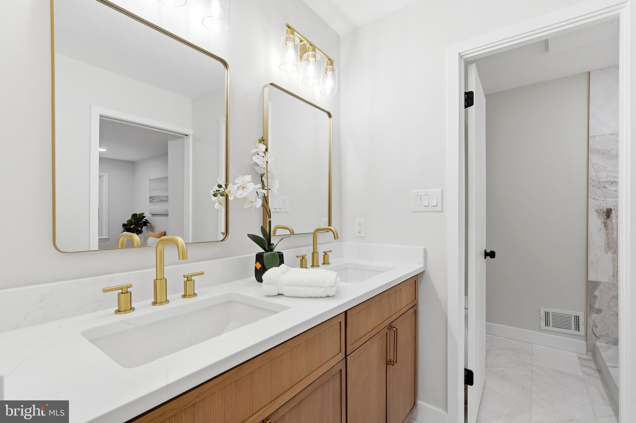 ROLLING FOREST - Residential