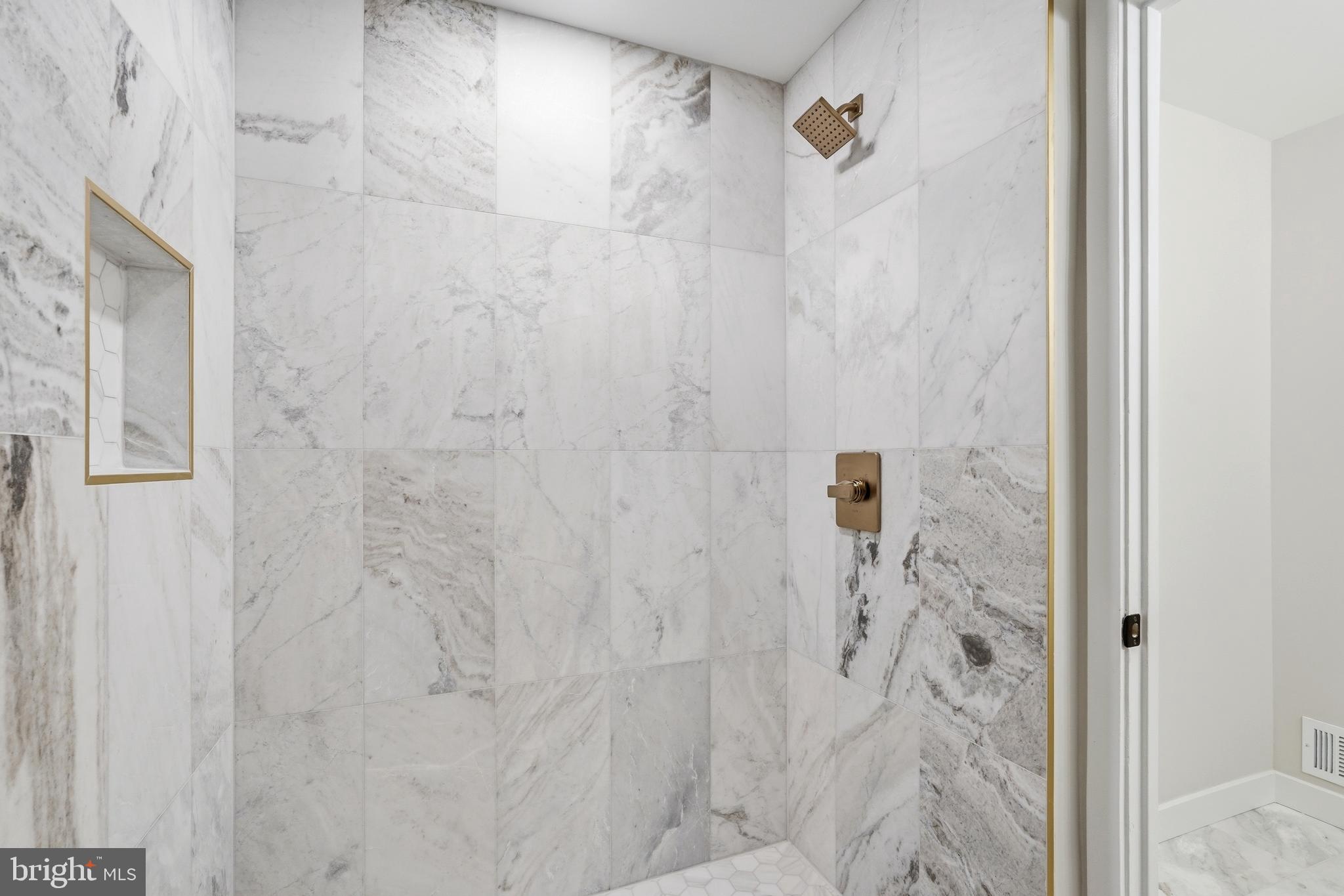 ROLLING FOREST - Residential