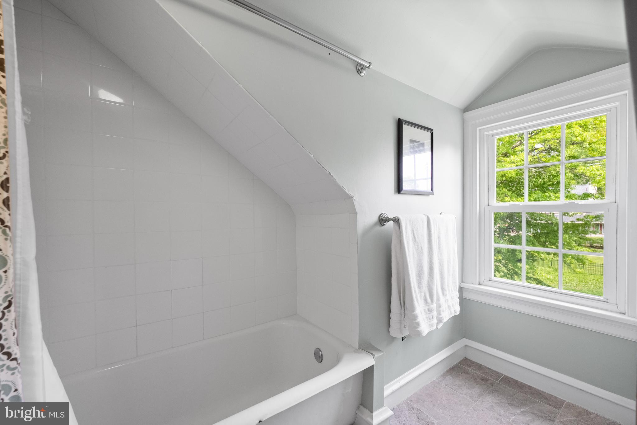 SOUTH WAYNE - Residential