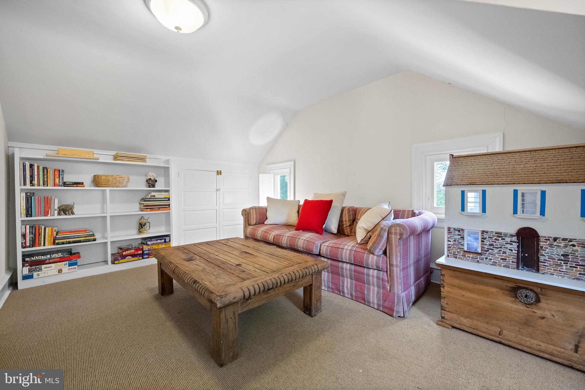 SOUTH WAYNE - Residential