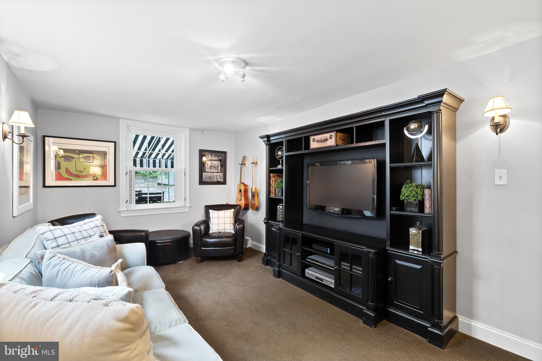 SOUTH WAYNE - Residential