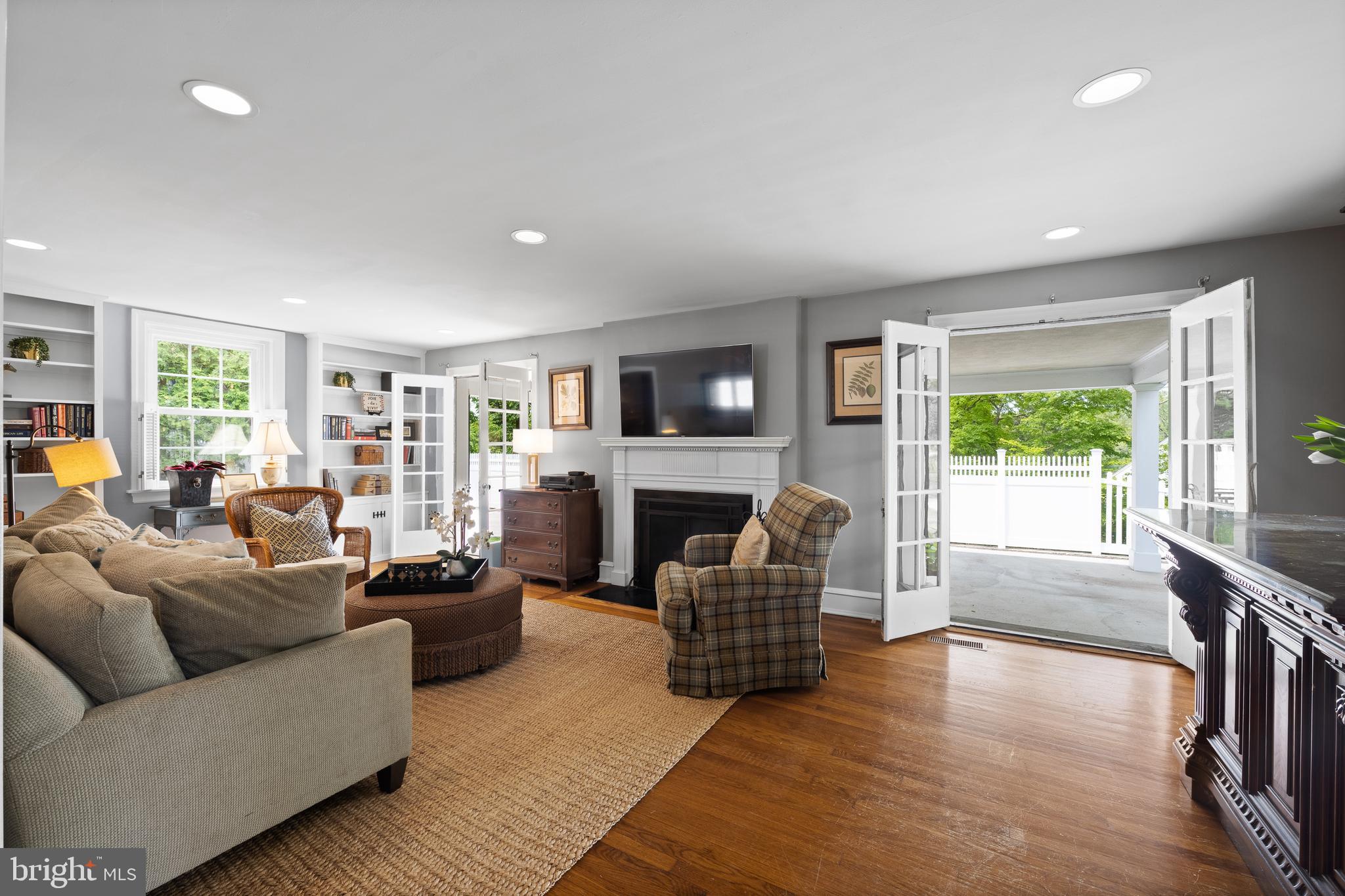 SOUTH WAYNE - Residential