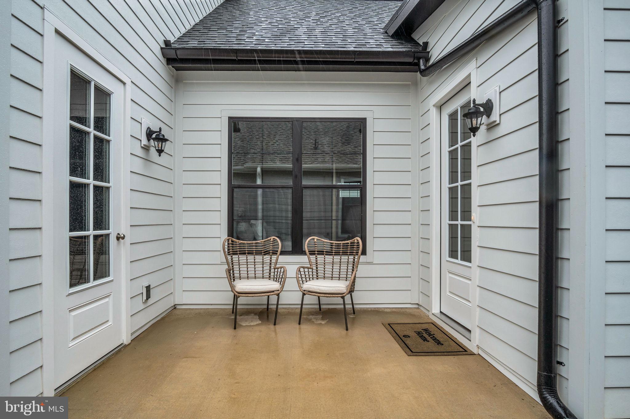 THE PORCHES OF ALLENBERRY - Residential