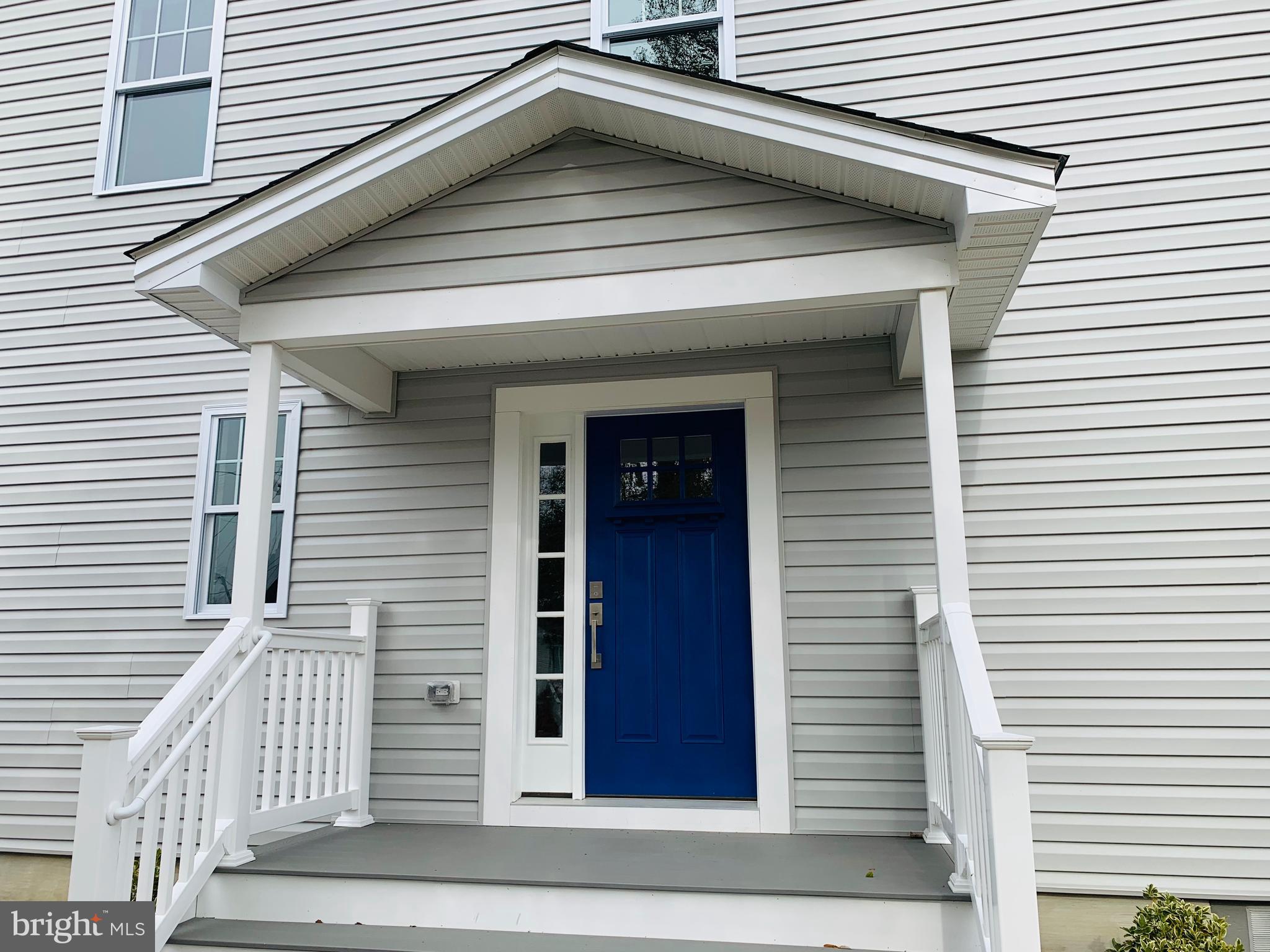 WOODLAND BEACH - Residential Lease