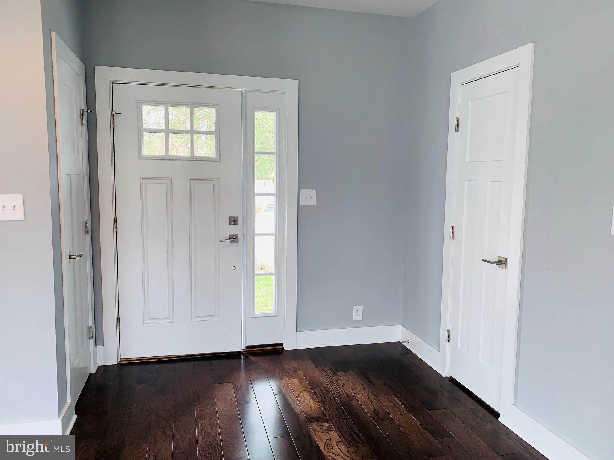 WOODLAND BEACH - Residential Lease