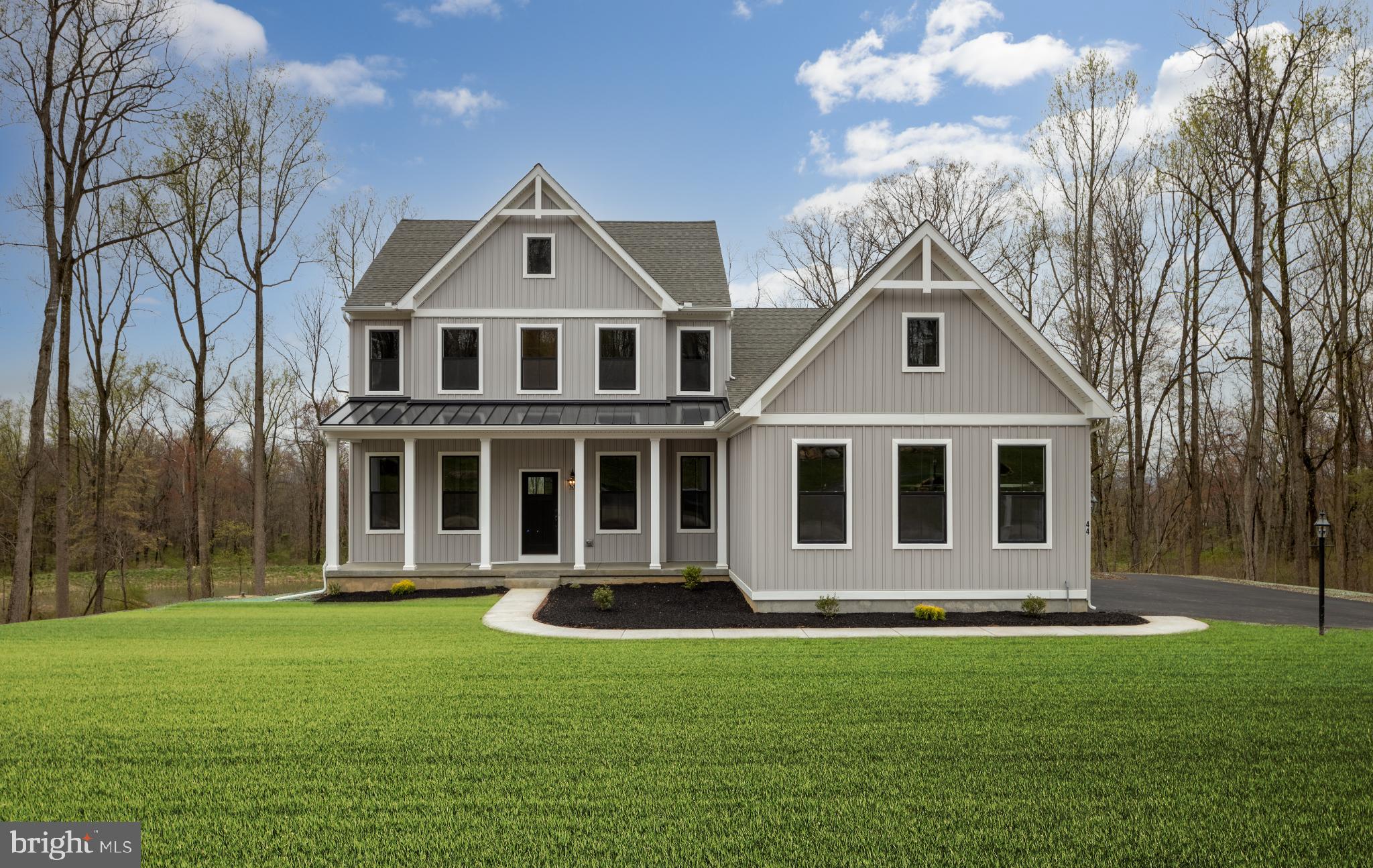 LEXINGTON POINTE - Residential