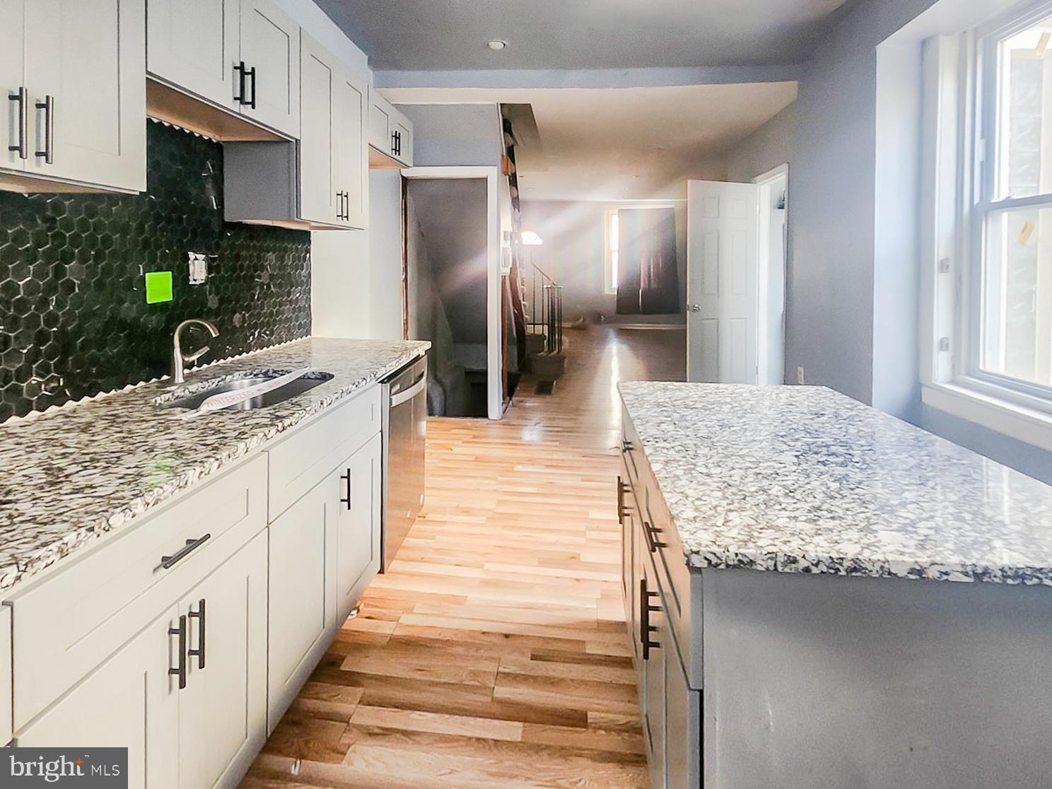 UNIVERSITY CITY - Residential